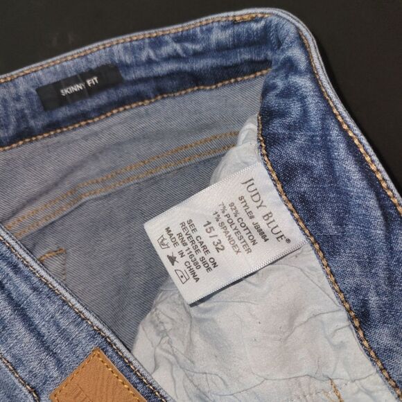 Judy Blue Priscilla Distressed Skinny Jeans 15 32 - Picture 9 of 11